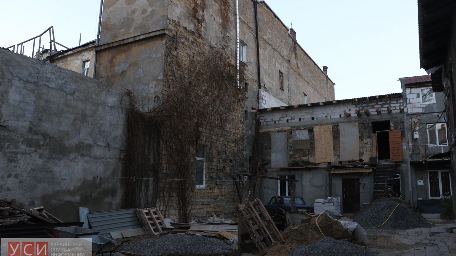 В Одессе спасают от нахалстроя дом, который дал трещины (фото, документ) «фото»