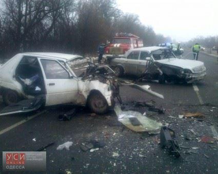 Военнослужащий не справился с управлением на трассе «Одесса – Киев»: три человека погибли на месте (фото) «фото»