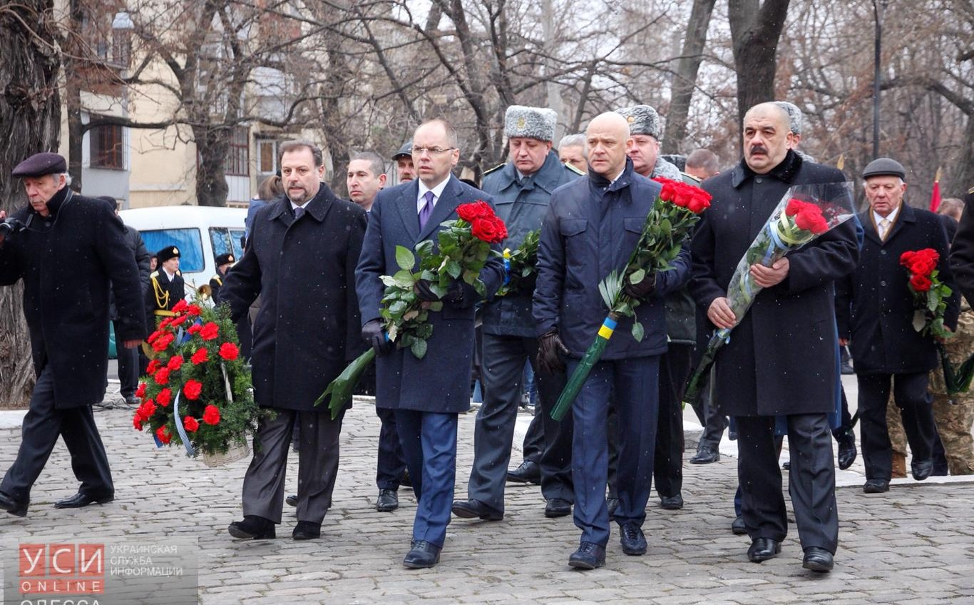Дорога смерти: одесситы возложили цветы к самому трагическому памятнику города (фото) «фото»