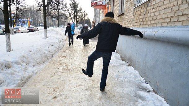 1 700 коммунальщиков оказались бесполезны: одесская мэрия так и не наладила борьбу с гололедом (фото) «фото»