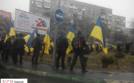 В Черноморске возложили цветы на аллее Героев Небесной сотни (фото) usionline.com В Черноморске возложили цветы на аллее Героев Небесной сотни (фото) «фото»