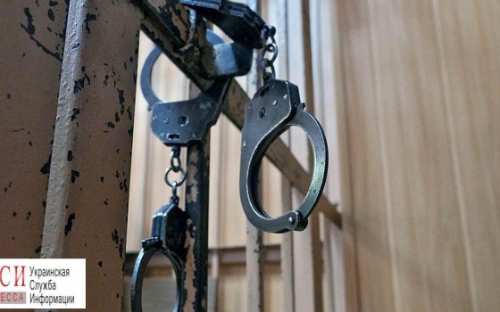 В Одесской области посадили двух пограничников, которые помогли контрабандистам ввезти спирт usionline.com В Одесской области посадили двух пограничников, которые помогли контрабандистам ввезти спирт «фото»