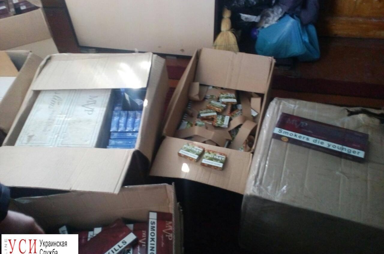 У жителя Подольска нашли нелицензированный алкоголь и сигареты на 112 тысяч гривен (фото) «фото»