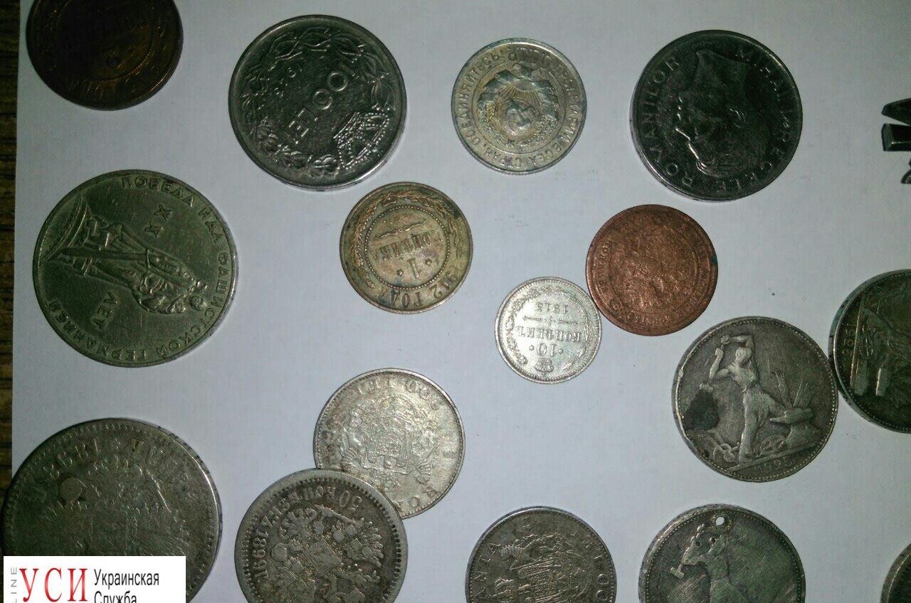 Из Подольска за границу пытались вывезти старинные монеты, марки и орден «Отечественная война» (фото) «фото»