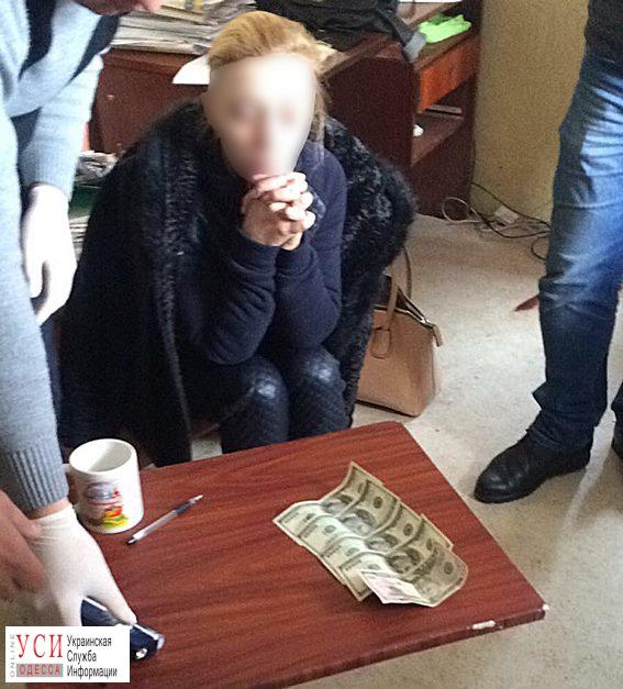 В Белгороде-Днестровском задержали депутата за взятку в 500 долларов США (фото) «фото»