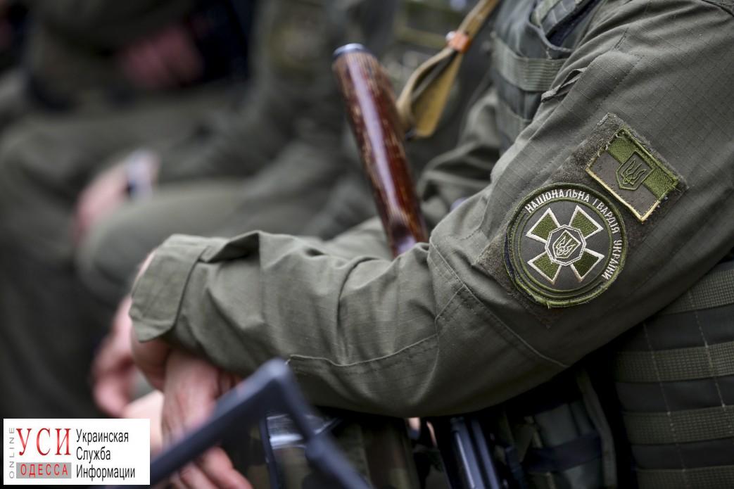 Одесские гвардейцы под Мариуполем задержали автомобиль с оружием и боеприпасами «фото»
