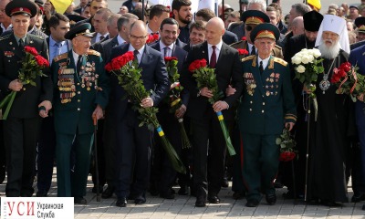 Одесситы возложили цветы в честь Дня освобождения города (фоторепортаж) «фото»