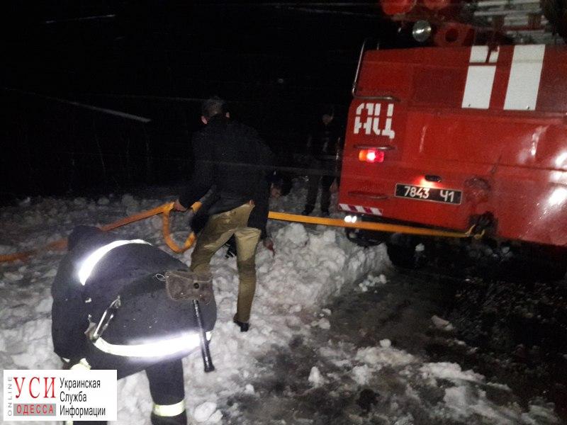 Одесская область: спасатели вытащили из снега 97 автомобилей (фото) «фото»