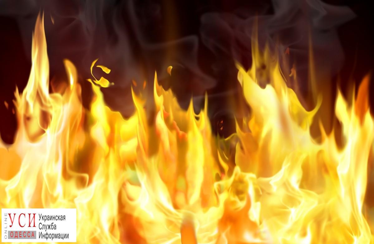 Неизвестные подожгли жилой дом в Одессе: одна женщина погибла «фото»