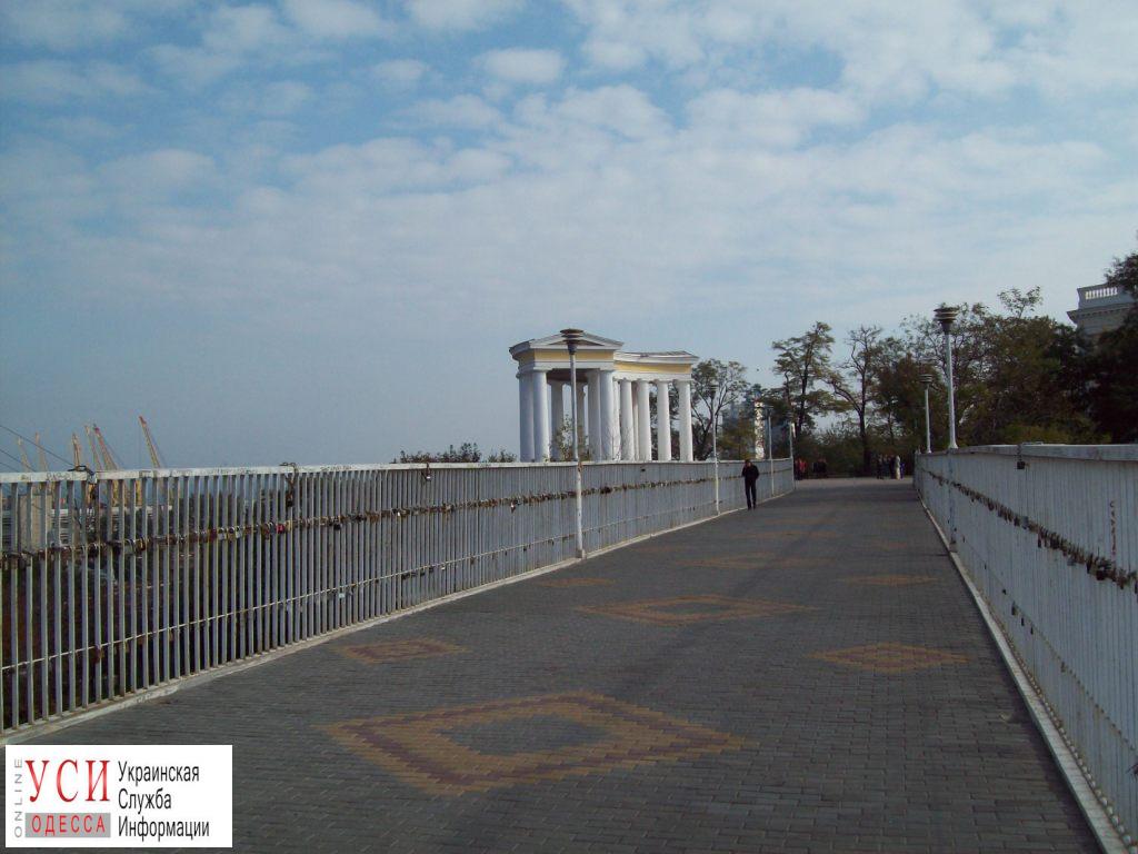 Полиция снимала самоубийцу с Тещиного моста (фото) usionline.com Полиция снимала самоубийцу с Тещиного моста (фото) «фото»
