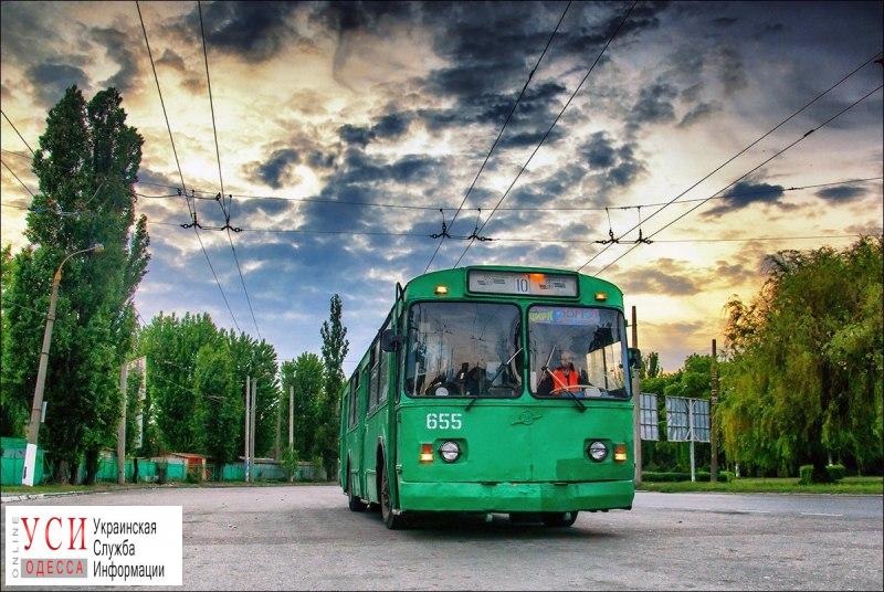 Одесса: троллейбусы и автобусы списывают на металлолом «фото»