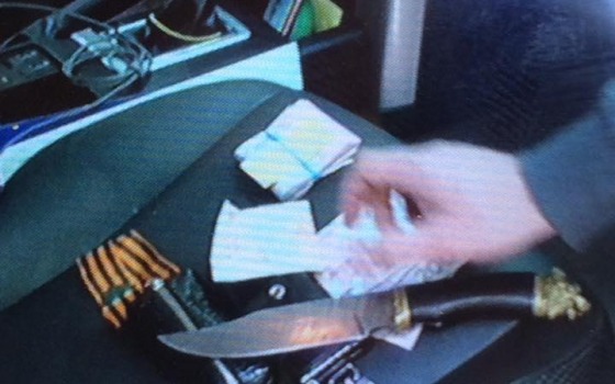 Обыск в КП “Одестранспарксервис”: крупные суммы денег, запрещенная символика и холодное оружие «фото»