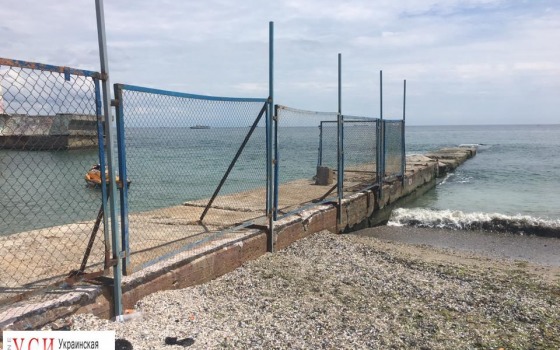 В Отраде вернулся забор, заграждающий путь к морю (фото, видео) «фото»