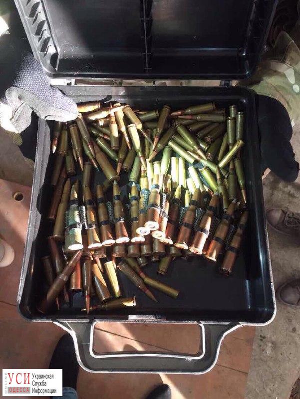 СБУ задержала оружейных баронов в Одессе: арсенал везли из АТО (фото) «фото»