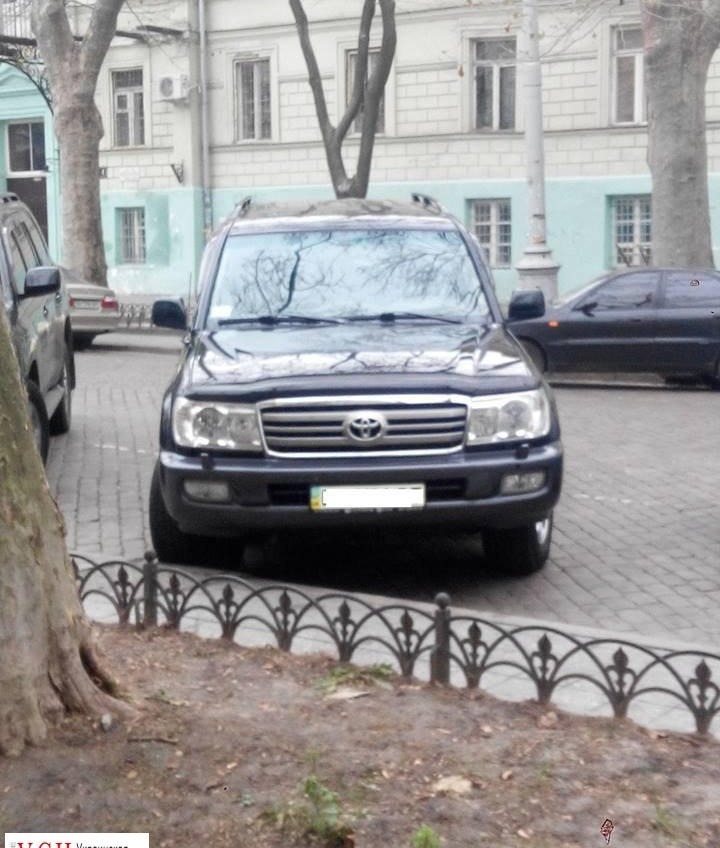 В Одессе начальник ЖКС ездит на дорогом внедорожнике, которого нет в декларации (фото, документ) «фото»