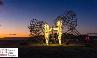 Известную скульптуру с “Burning Man” покрасят перед установкой в Одессе (фото) «фото»