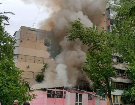 На Таирова сгорел магазин (фото, видео) usionline.com На Таирова сгорел магазин (фото, видео) «фото»