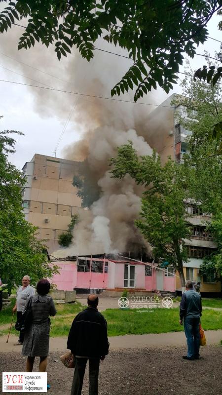 На Таирова сгорел магазин (фото, видео) «фото»