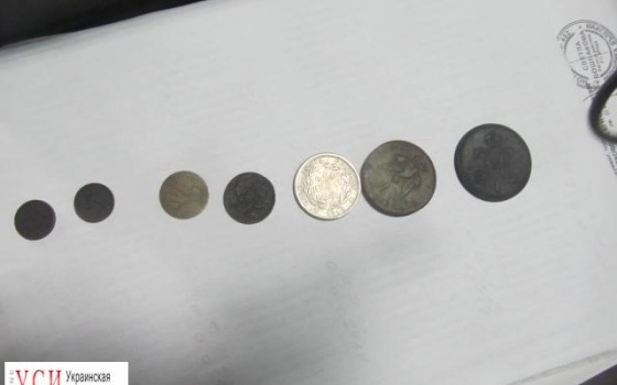 Из Греции в Одессу: пограничники нашли старинные монеты «фото»