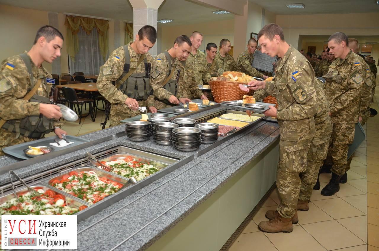 Одесская лаборатория нашла в сухпайках военных некачественное мясо: это расследуют правоохранители «фото»
