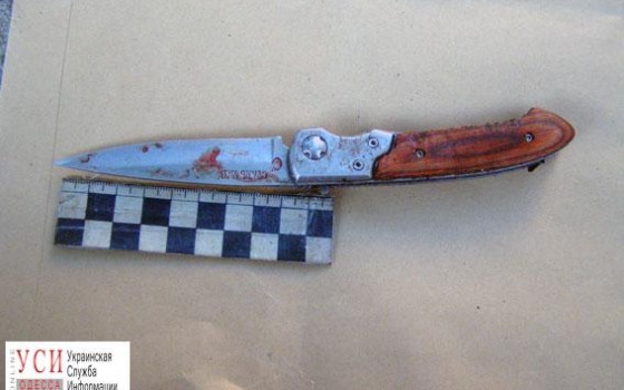 Мужчина подрезал 5 посетителей бара на поселке Котовского: один из них погиб (фото) «фото»