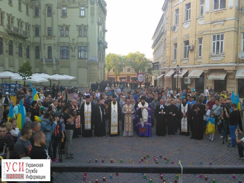 В Одессе прошел молебен по погибшим 2 мая (фото) «фото»