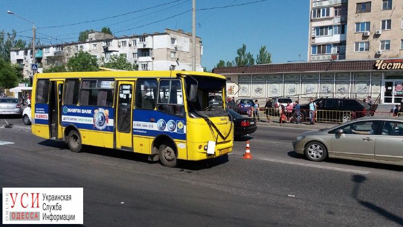 Авария в Лузановке: пострадали два пассажира маршрутки (фото) «фото»