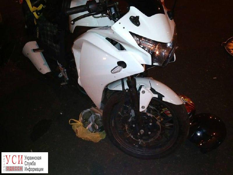 ДТП в Одессе: столкнулись мотоцикл и легковушка (фото) «фото»