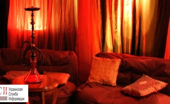 Одесситы пожаловались президенту на кальянную в жилом доме «фото»