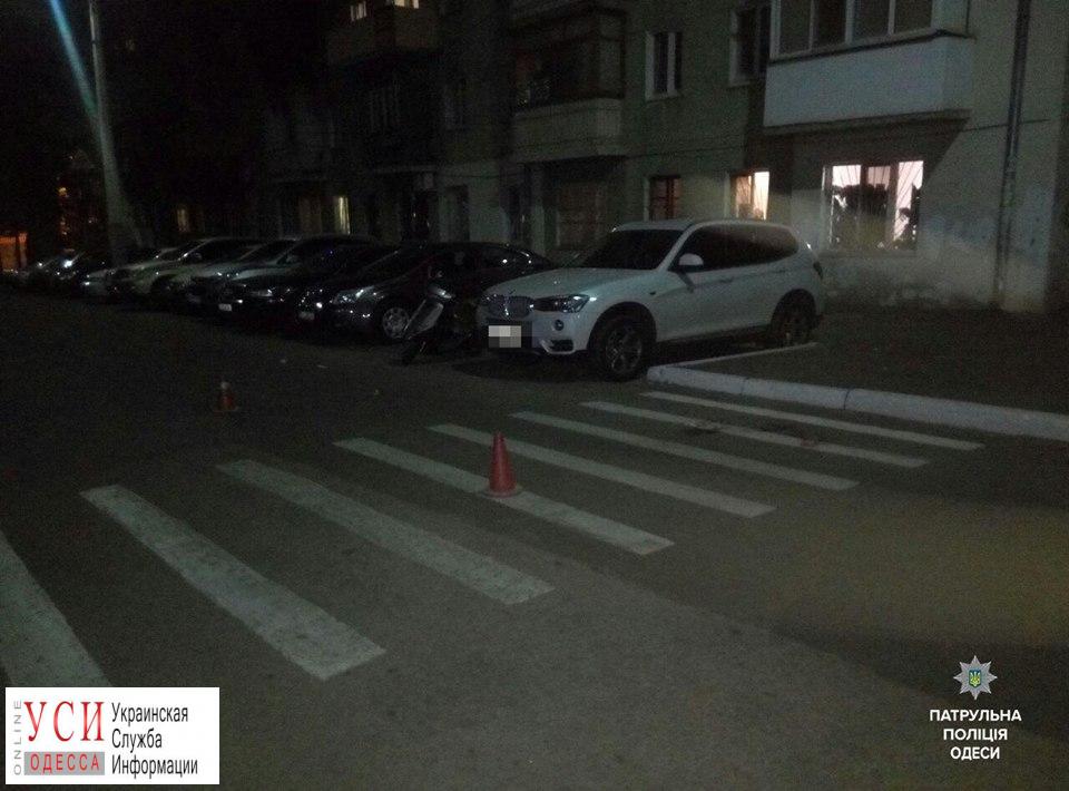 В Одессе мопед сбил женщину на переходе (фото) «фото»