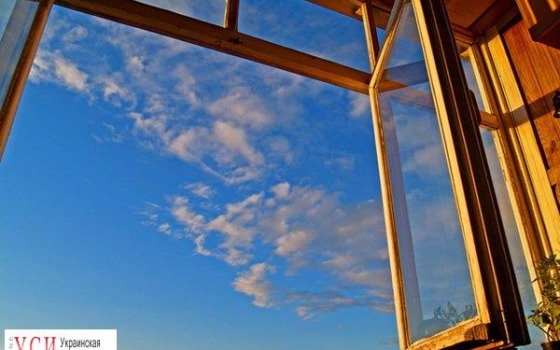 Одесса: пожилая женщина выпала из окна «фото»