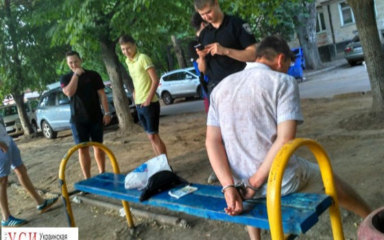 На Таирова задержали “аптечного” наркомана (фото) usionline.com На Таирова задержали “аптечного” наркомана (фото) «фото»