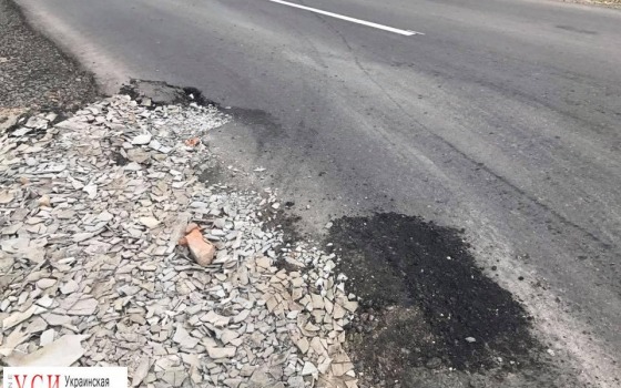 Дорога Шевченково — Килия разрушается из-за фур с перевесом в 5-6 раз (фото, видео) «фото»