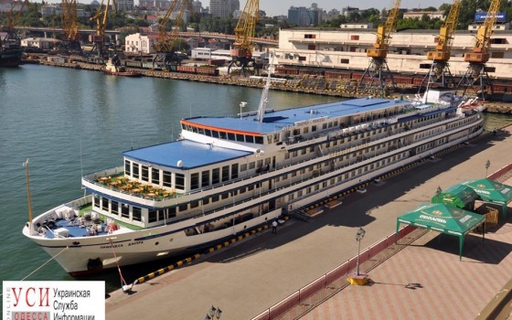 Теплоход “Принцесса Днепра” будет возить туристов из Одессы в Киев «фото»