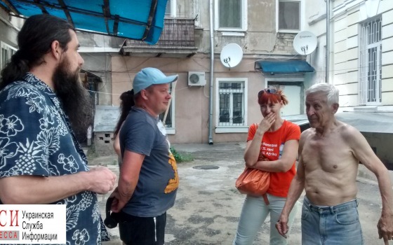 «Война» на Базарной: жильцы против священника-волонтера и его центра социальной адаптации (фото) «фото»