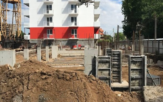 На площади Деревянко строят вторую девятиэтажку под видом частного дома (фото) «фото»