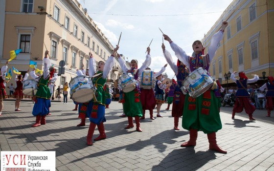 “Хочу в Одессу”: участники фестиваля прошлись парадом по Приморскому бульвару (фоторепортаж) «фото»