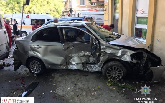 Авария в центре Одессы: два водителя и пешеход в больнице (фото) «фото»