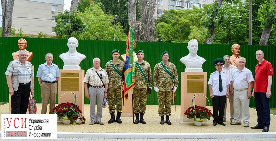 В Одессе открыли два новых памятника Героям Украины (фото) «фото»