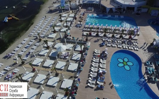 В Аркадии отбирают пляж у клуба “Ибица” за ограничение доступа к морю «фото»