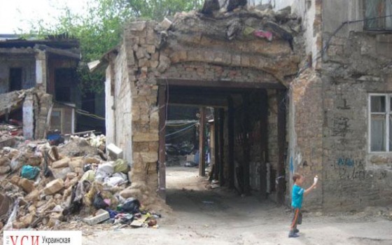 В “Климовском квартале” никак не могут отселить последнюю семью «фото»