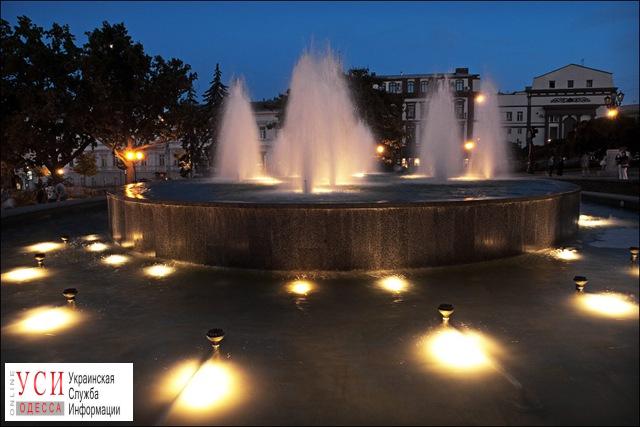 65000 оттенков фонтана: на Театральной площади установят подсветку «фото»