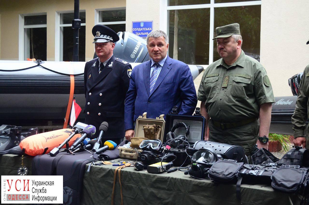 Визит Авакова: полиция получит 80 авто, ИВС отремонтируеют (фоторепортаж) «фото»