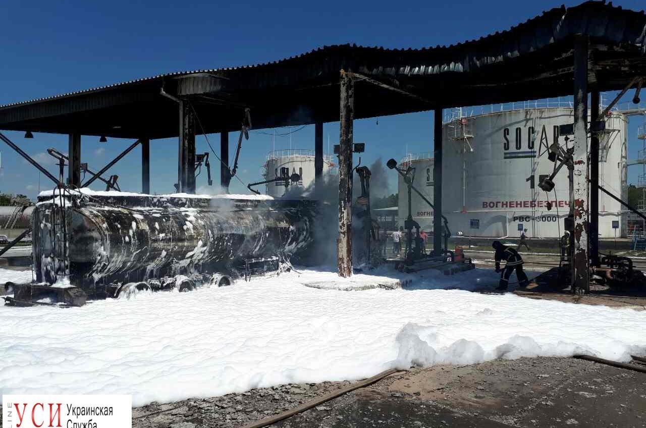 Пожар на нефтебазе: в Усатово взорвался бензовоз (фото, видео) «фото»