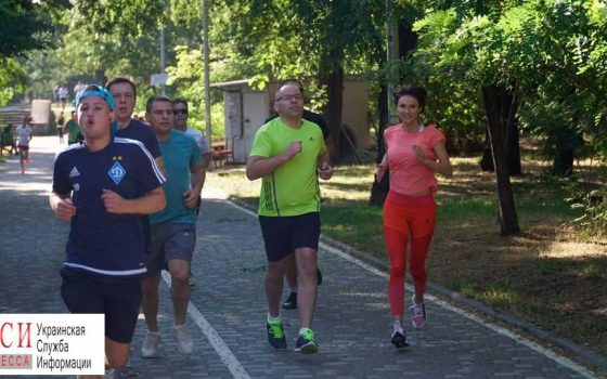 Глава Одесской области пробежался по Трассе здоровья в поддержку Суперкубка Украины (фотофакт) usionline.com Глава Одесской области пробежался по Трассе здоровья в поддержку Суперкубка Украины (фотофакт) «фото»