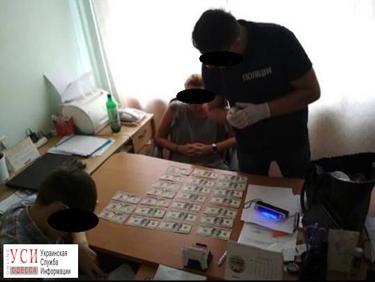 В момент получения взятки задержана чиновница Овидиопольской РГА (фото) «фото»