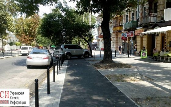 Велодорожка на Ольгиевской: пешеходная зона или парковка для автомобилей (фото) usionline.com Велодорожка на Ольгиевской: пешеходная зона или парковка для автомобилей (фото) «фото»