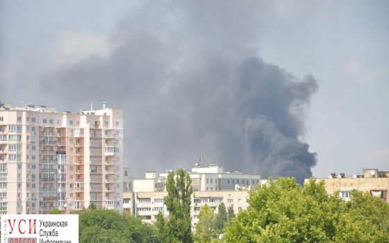 В Одессе возле завода “Краян” горят шины (фото) usionline.com В Одессе возле завода “Краян” горят шины (фото) «фото»