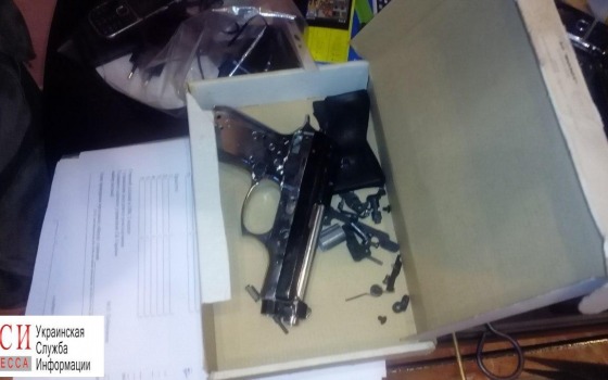 Обыски: оперативники перекрыли международный канал поставок оружия (фото) «фото»