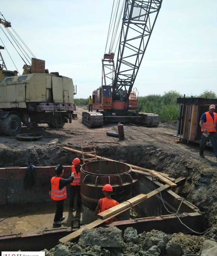 Глава “Укравтодора” снова раскритиковал медленный ремонт моста у Паланки (фото) «фото»